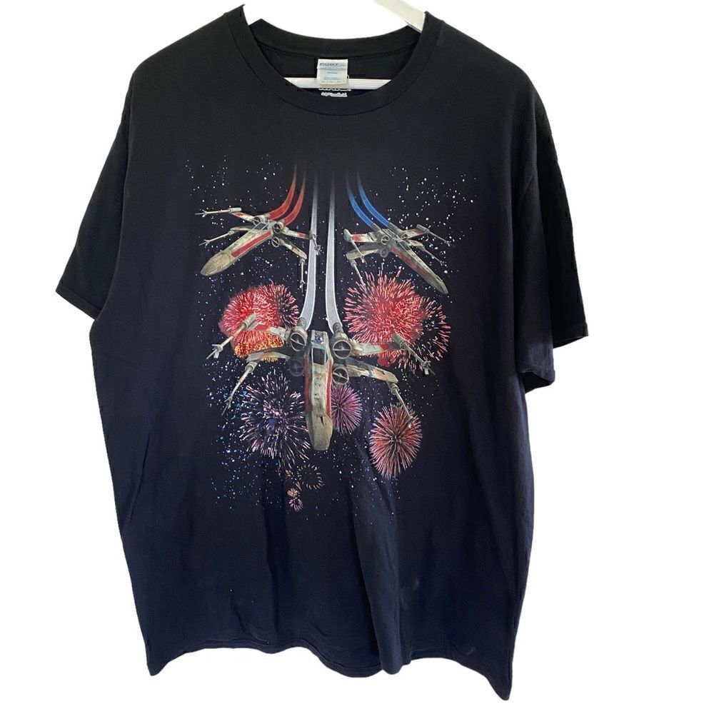 Star Wars graphic black t-shirt XL ships firework